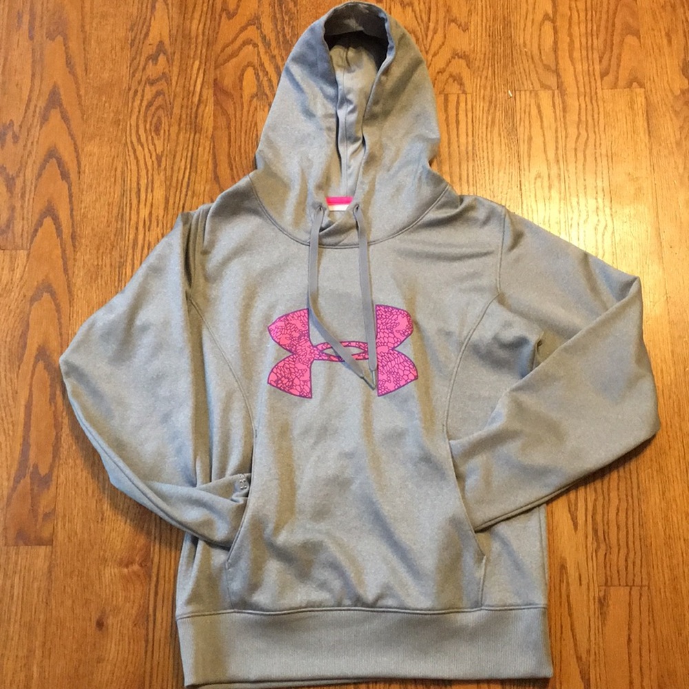 Women’s small Under Armour sweatshirt